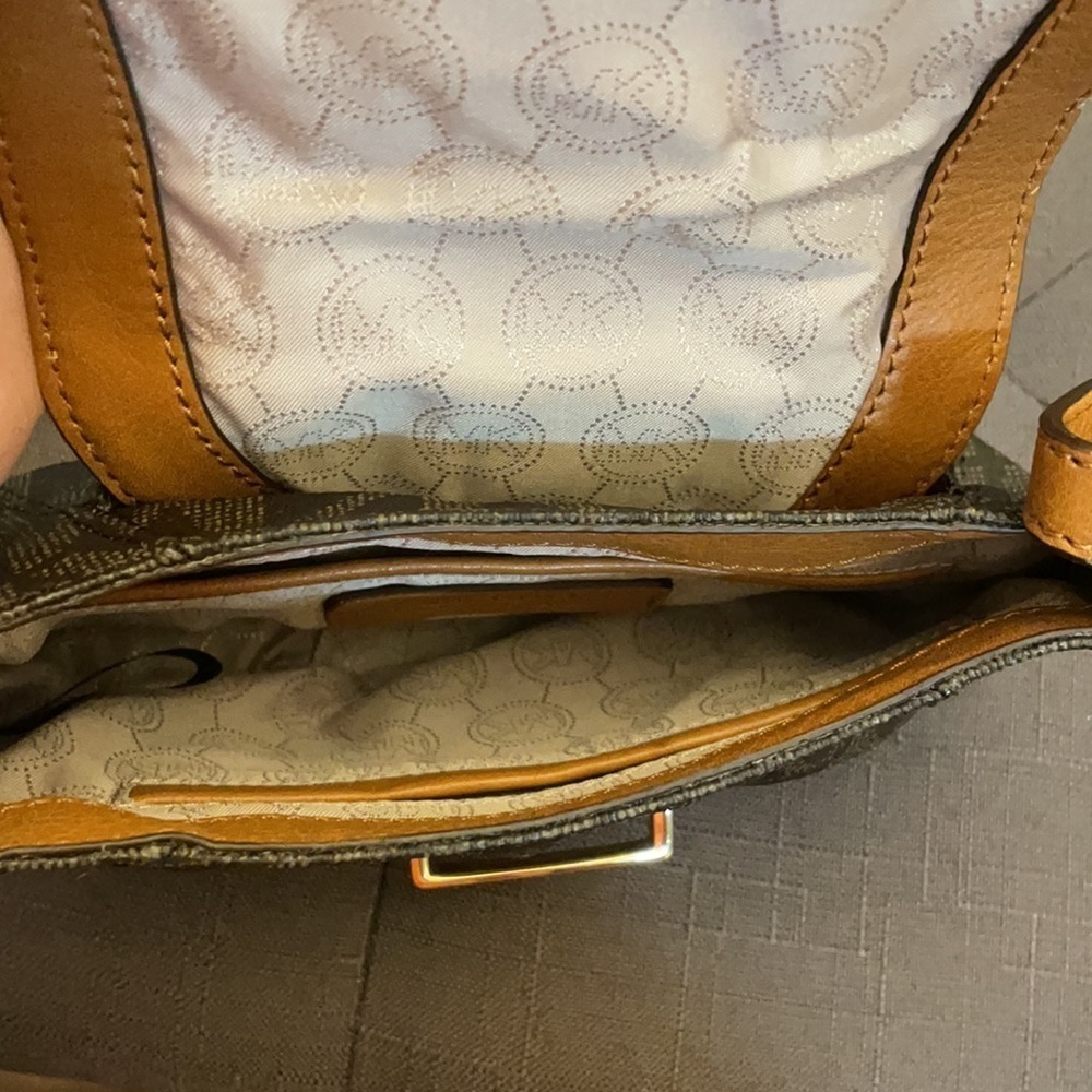 Michael Kors brown logo purse - Picture 6 of 8